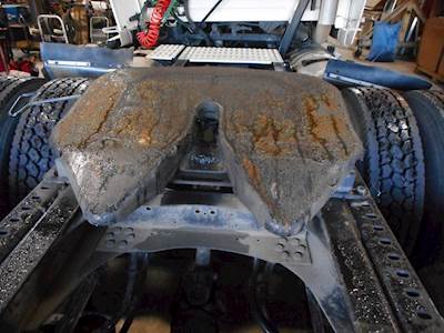 Fontaine STATIONARY Fifth Wheel for a 2013 Volvo VNL