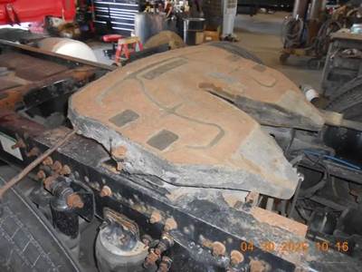 Fontaine STATIONARY Fifth Wheel for a 2012 Freightliner Cascadia