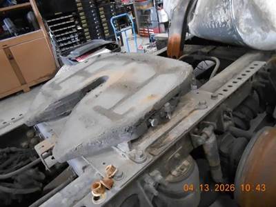 Fontaine STATIONARY Fifth Wheel for a 2009 International 8600