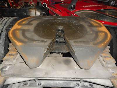 Holland AIR SLIDE Fifth Wheel for a 2012 Peterbilt 587