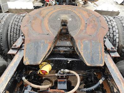 Holland AIR SLIDE Fifth Wheel for a 1990 Kenworth T800