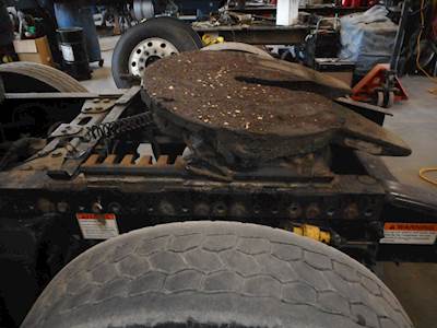 Holland AIR SLIDE Fifth Wheel for a 2012 Freightliner Cascadia