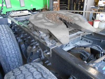 Holland AIR SLIDE Fifth Wheel for a 2018 Peterbilt 579