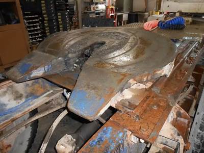 Holland AIR SLIDE Fifth Wheel for a 1995 International 9400