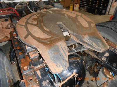 Holland AIR SLIDE Fifth Wheel for a 2011 Freightliner Cascadia