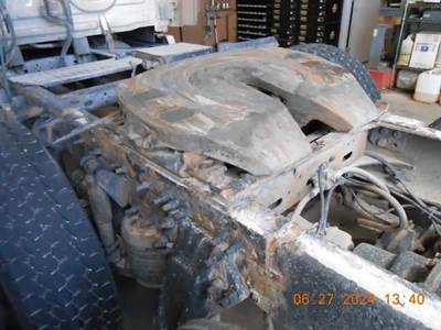 Holland AIR SLIDE Fifth Wheel for a 2010 Freightliner Cascadia