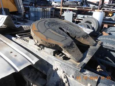 Holland AIR SLIDE Fifth Wheel for a 1992 Kenworth T800