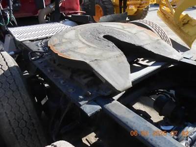 Holland AIR SLIDE Fifth Wheel for a 2021 Kenworth T680