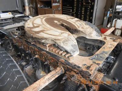 Holland AIR SLIDE Fifth Wheel for a 2015 Peterbilt 367