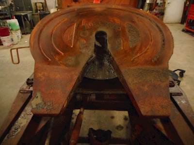 Holland Fifth Wheel for a 2002 Mack CL713