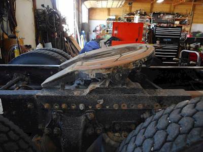 Holland STATIONARY Fifth Wheel for a 1995 Freightliner FLD