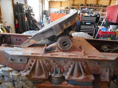 Holland STATIONARY Fifth Wheel for a 1995 Mack CL700