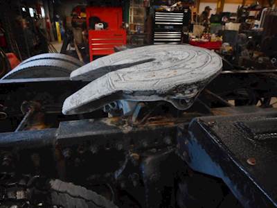 Holland STATIONARY Fifth Wheel for a 2011 Freightliner Cascadia