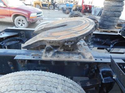 Holland STATIONARY Fifth Wheel for a 2003 Kenworth T300