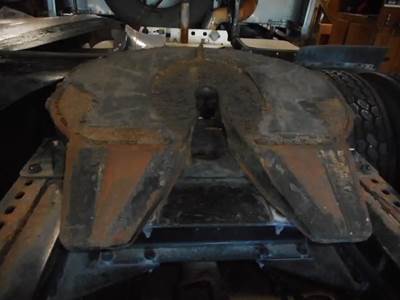 Holland STATIONARY Fifth Wheel for a 2009 Peterbilt 387