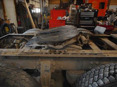 Jost AIR SLIDE Fifth Wheel for a 1991 Peterbilt 377