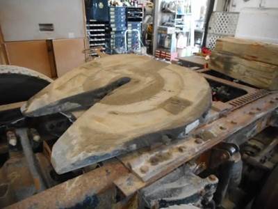 Jost AIR SLIDE Fifth Wheel for a 2006 Kenworth T603