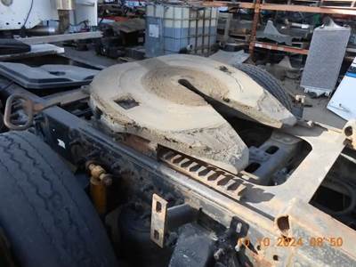 Jost AIR SLIDE Fifth Wheel for a 2007 Freightliner COLUMBIA