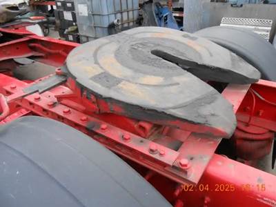 Jost AIR SLIDE Fifth Wheel for a 1998 Volvo VNL