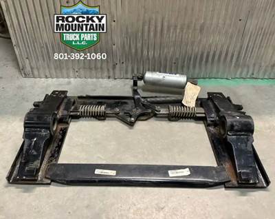 Jost AIR SLIDE Fifth Wheel for a Universal