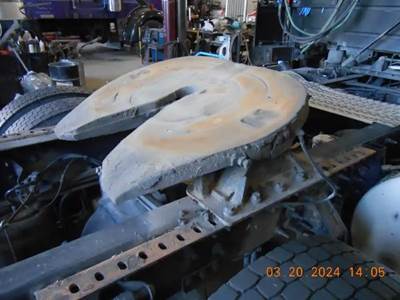 Jost STATIONARY Fifth Wheel for a 2011 Volvo VNL