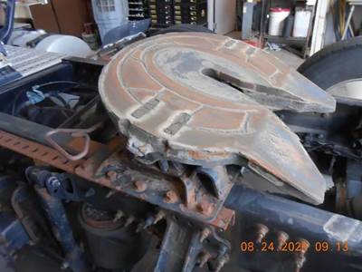 STATIONARY HOLLAND Fifth Wheel for a 2015 Volvo VNL