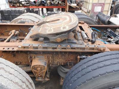 Simplex AIR SLIDE Fifth Wheel for a 2003 Volvo VNL770