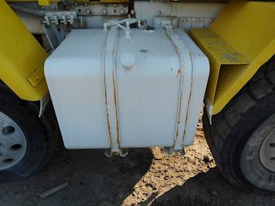 Advance Mixer Concrete Mixer Left Fuel Tank for a 2007 Advance Cement Mixer