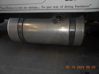 Freightliner Cascadia Right Fuel Tank