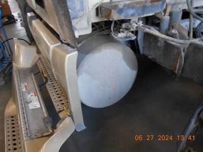 Freightliner Cascadia Left Fuel Tank