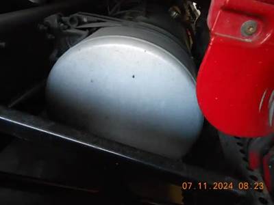 Freightliner Cascadia Right Fuel Tank