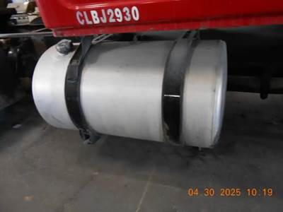 Freightliner Cascadia Right Fuel Tank