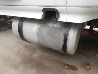 Freightliner Cascadia Right Fuel Tank