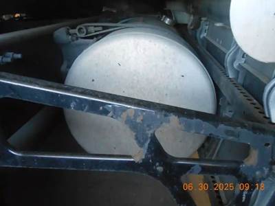 Freightliner Cascadia Right Fuel Tank