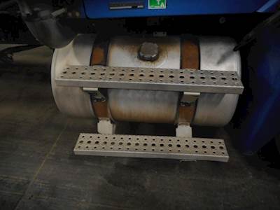 Freightliner Columbia Right Fuel Tank