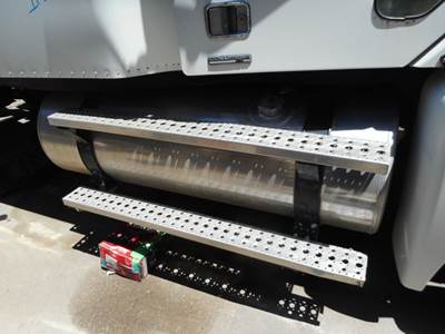 Freightliner Columbia Right Fuel Tank