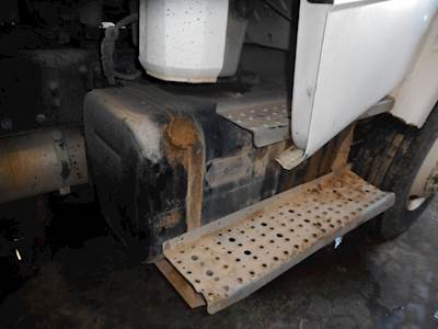 Freightliner FL70 Right Fuel Tank