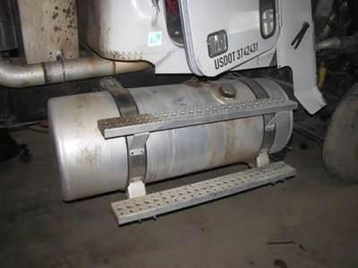 Freightliner FLD Right Fuel Tank