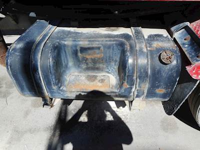 International 9200 / 9400 Right Fuel Tank for a 1976 International 9200/9400I