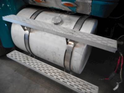 International 9400i Left Fuel Tank