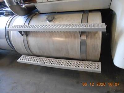 International 9400i Right Fuel Tank