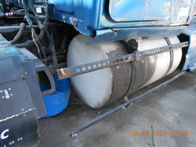 International LT625 Right Fuel Tank