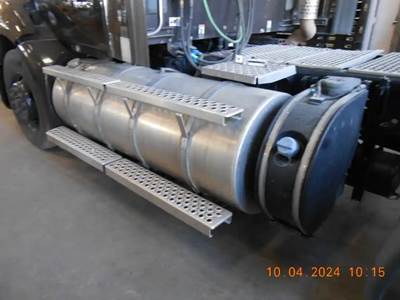 Kenworth T680 Left Fuel Tank