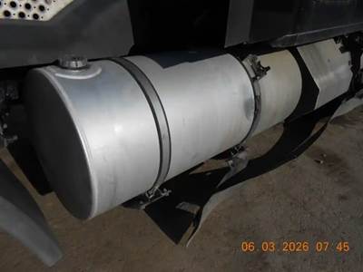 Kenworth T680 Right Fuel Tank