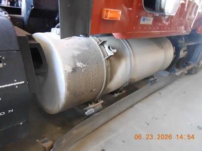Kenworth T680 Right Fuel Tank