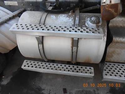 Kenworth T800 Right Fuel Tank