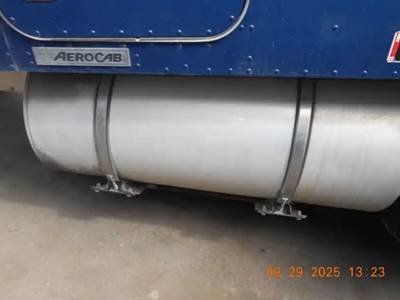 Kenworth T800 Right Fuel Tank
