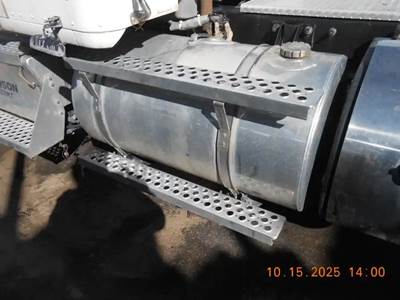Kenworth T880 Left Fuel Tank