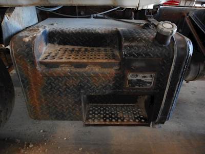 Mack DM688S Left Fuel Tank