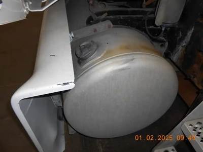 Peterbilt 386 Left Fuel Tank